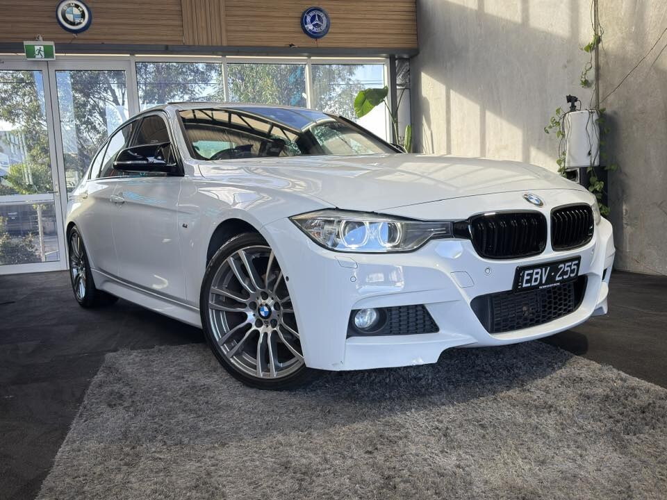2015 BMW 320i M Sport in White