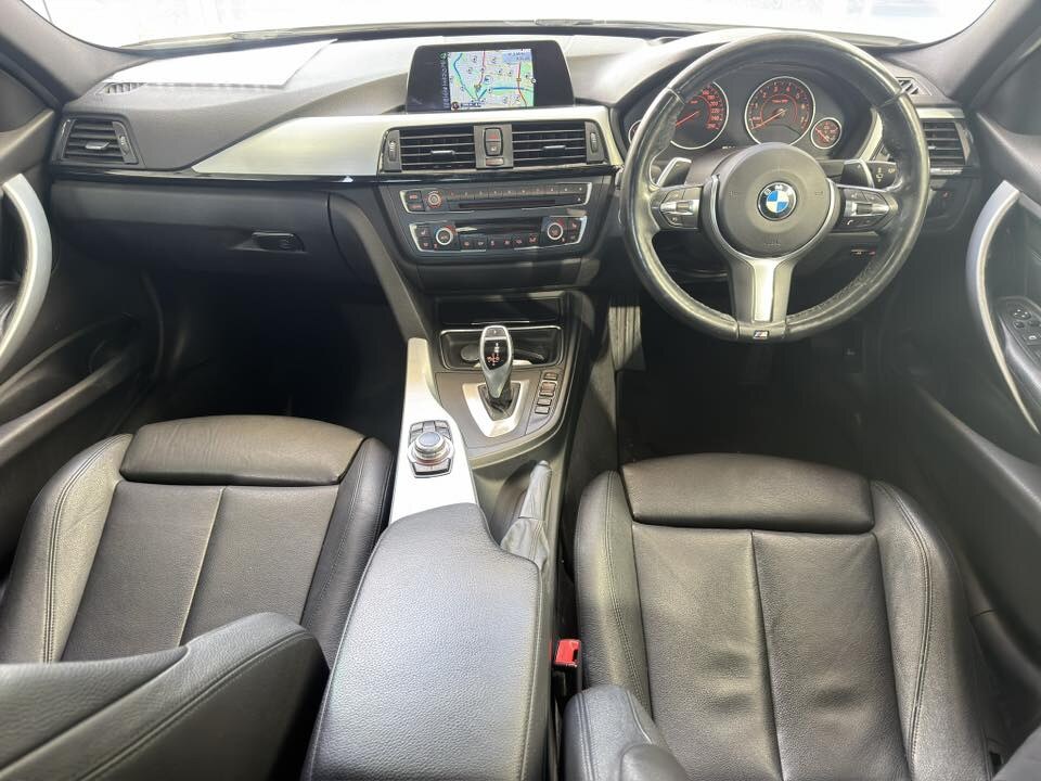 2015 BMW 320i M Sport in White — photo 5