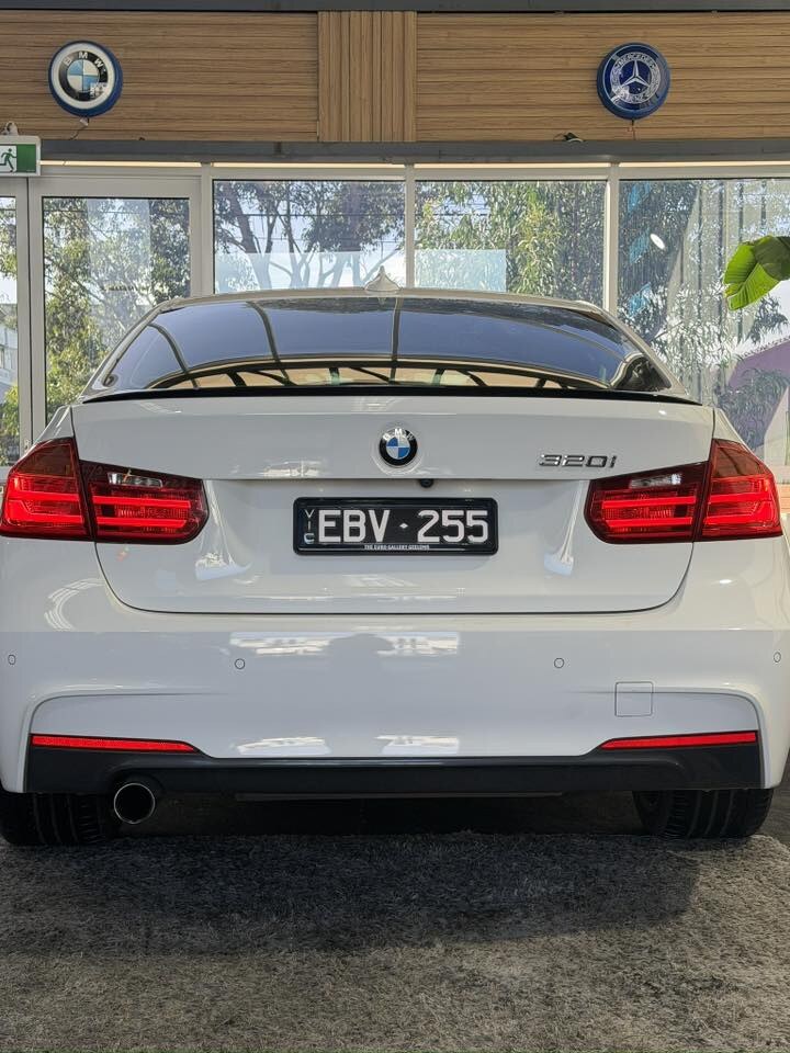 2015 BMW 320i M Sport in White — photo 4