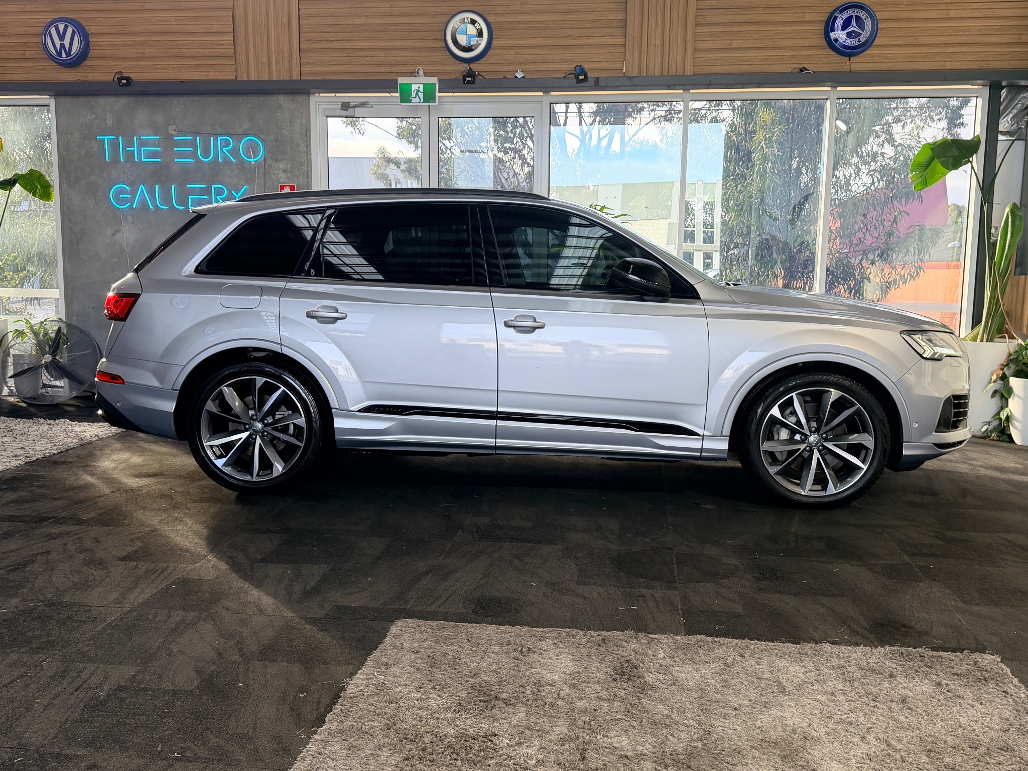 2020 Audi https www.facebook.com share p 1E7BqAESp6 mibextid wwXIfr in Silver — photo 15