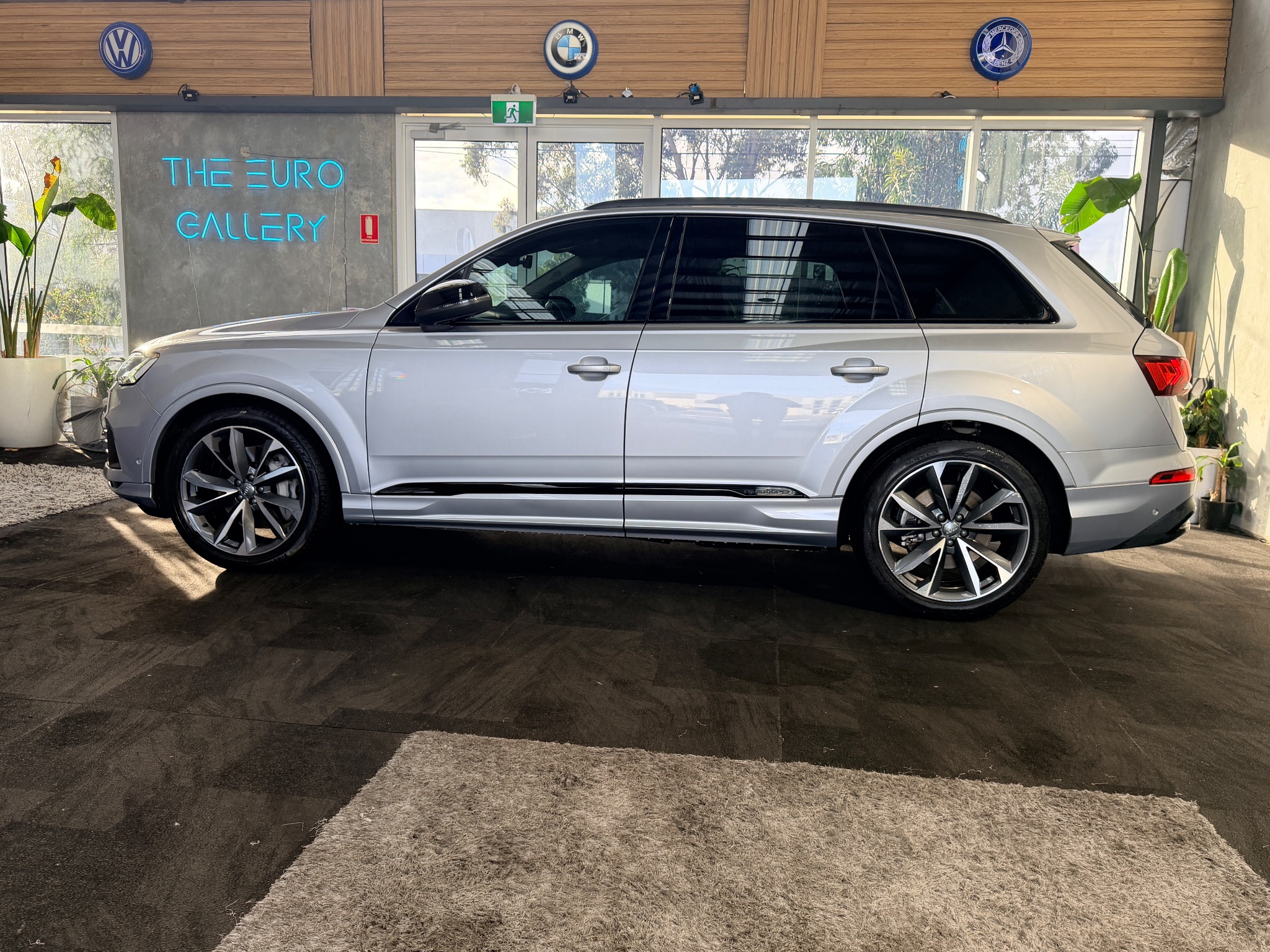 2020 Audi https www.facebook.com share p 1E7BqAESp6 mibextid wwXIfr in Silver — photo 7