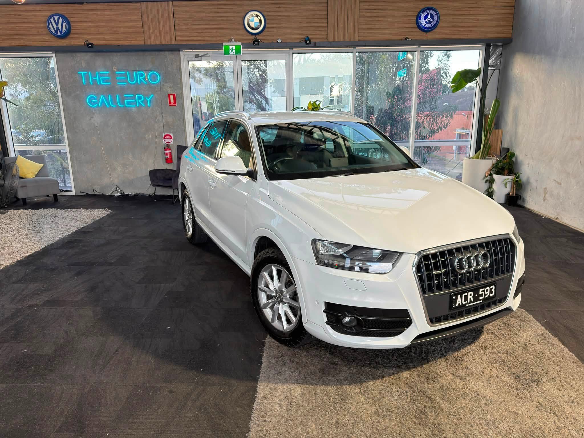 2014 Audi Q3 TDI Quattro (All wheel drive) 2.0ltr Turbo Diesel.. — photo 4