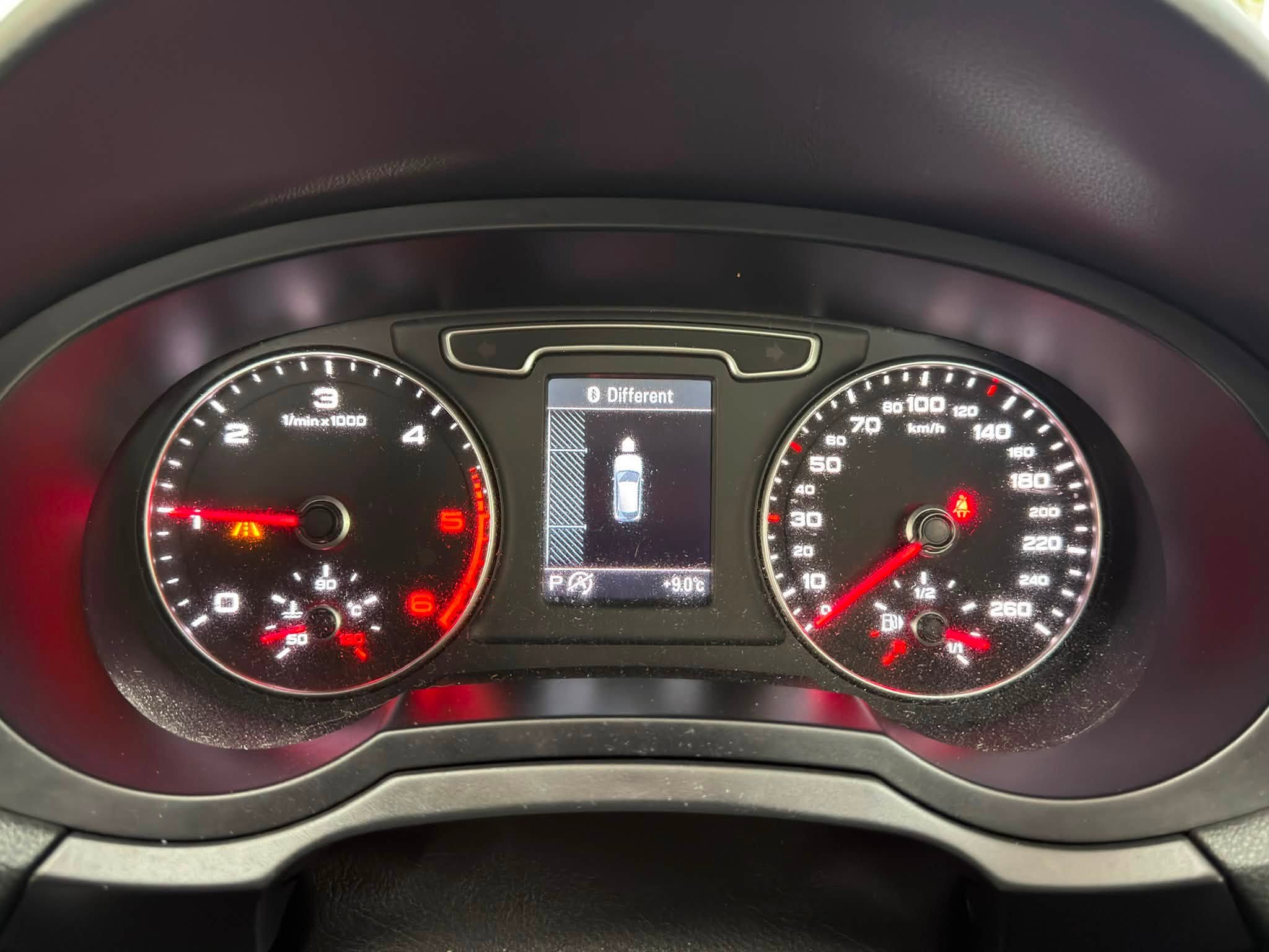 2014 Audi Q3 TDI Quattro (All wheel drive) 2.0ltr Turbo Diesel.. — photo 7