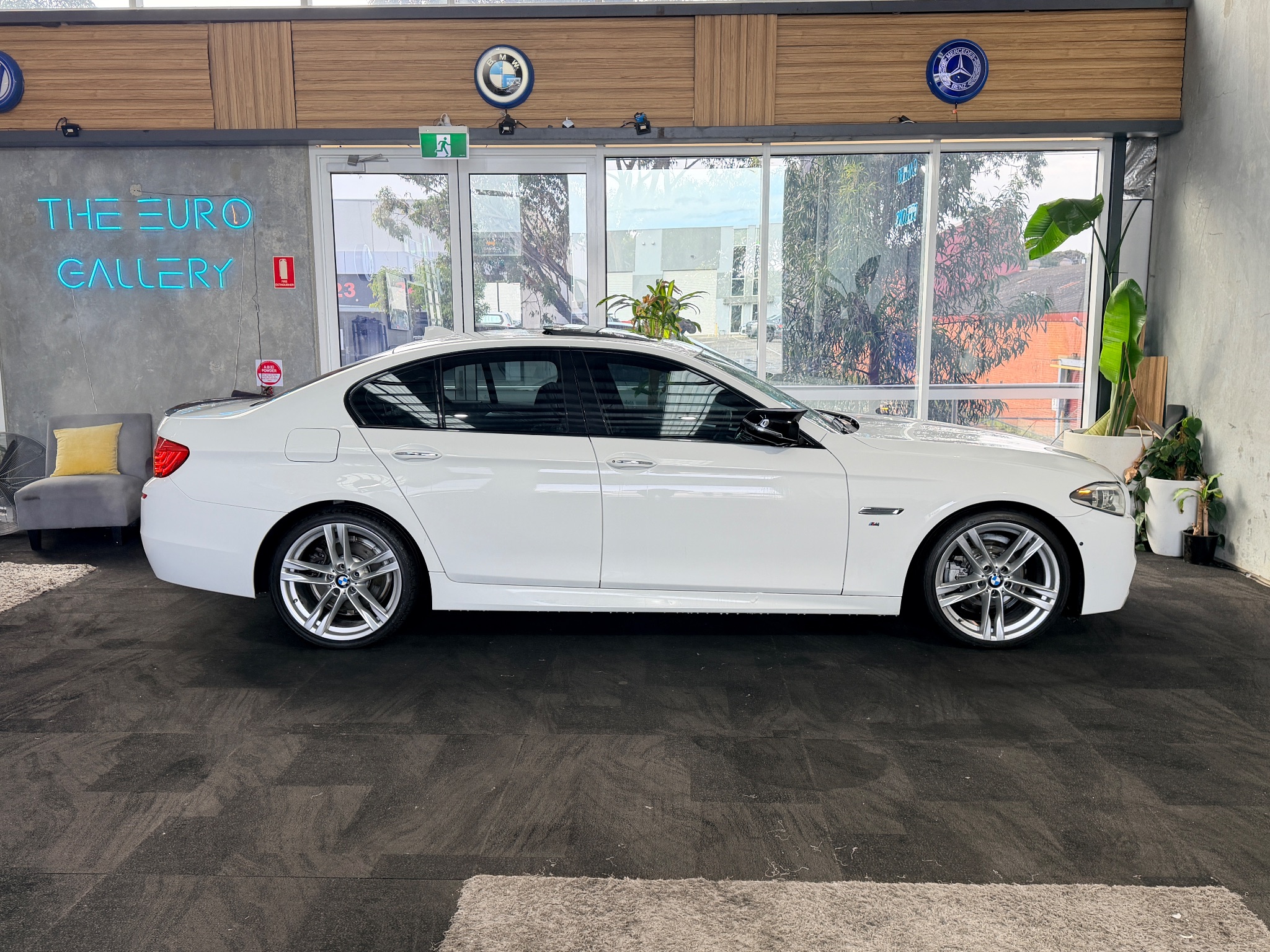 2016 BMW 528i M Sport LCI in White — photo 4