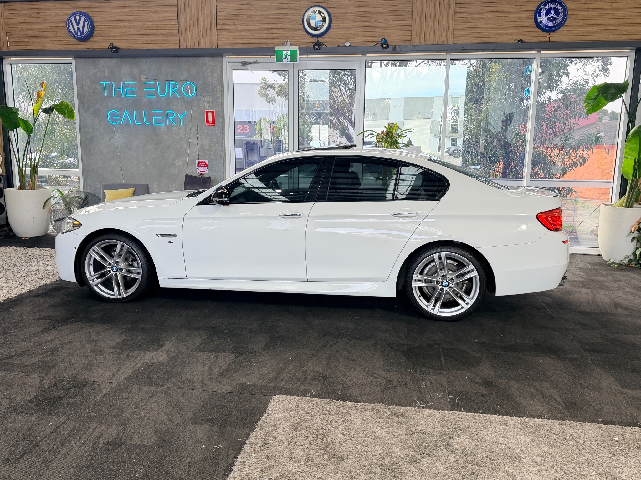 2016 BMW 528i M Sport LCI in White — photo 3