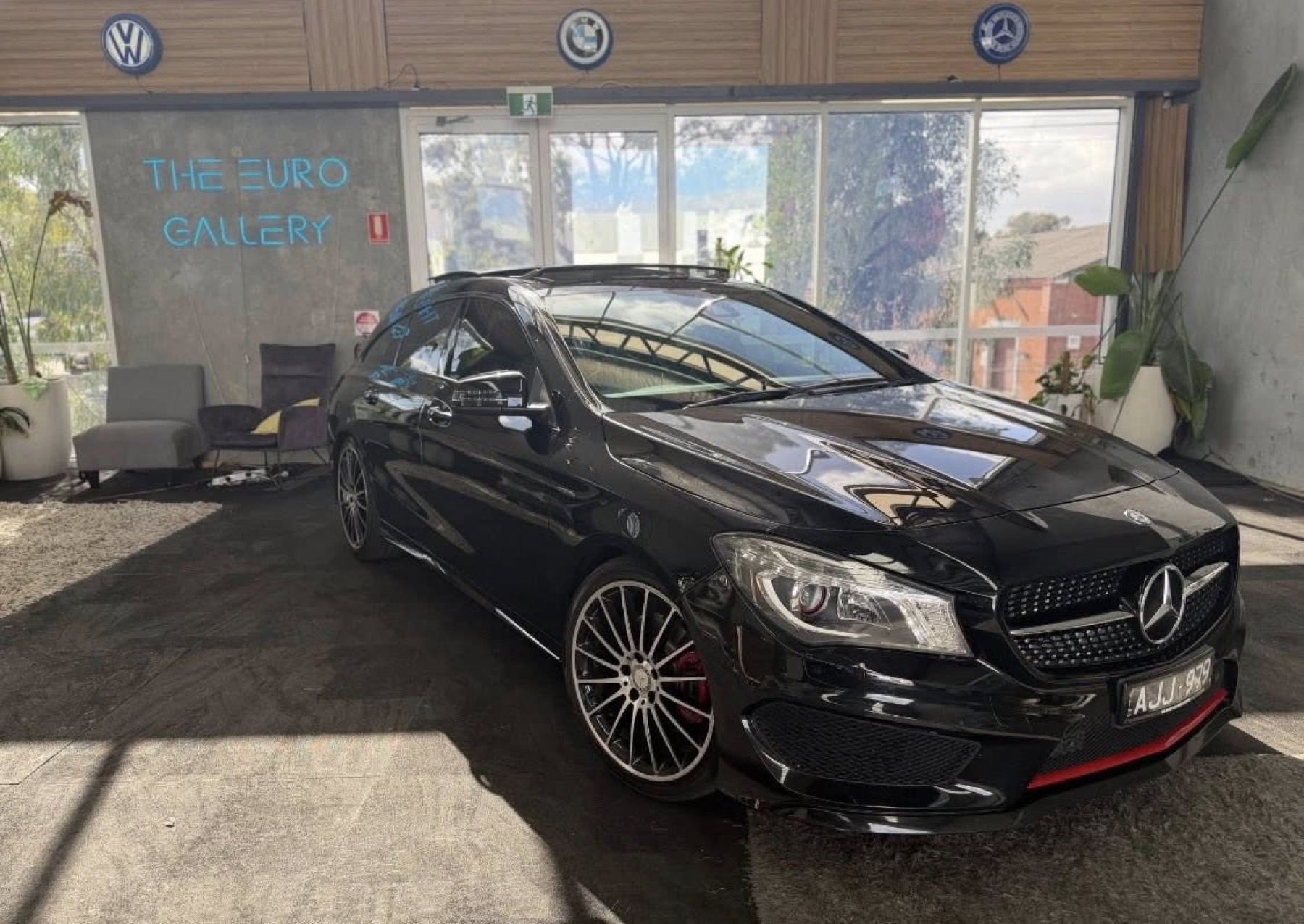 2015 Mercedes-Benz CLA250 4MATIC Shooting Brake in Black
