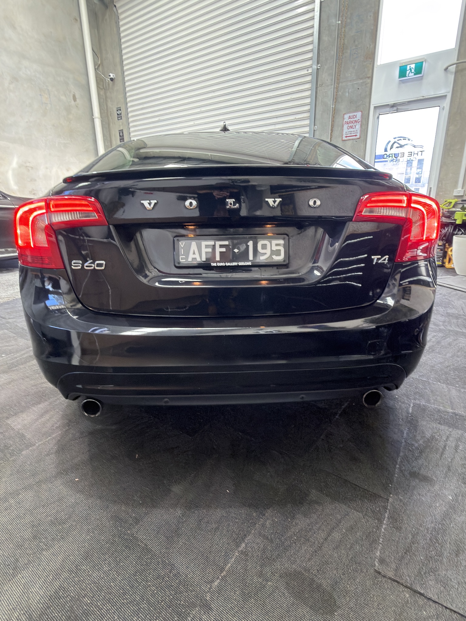 2015 Volvo S60 in Black — photo 5