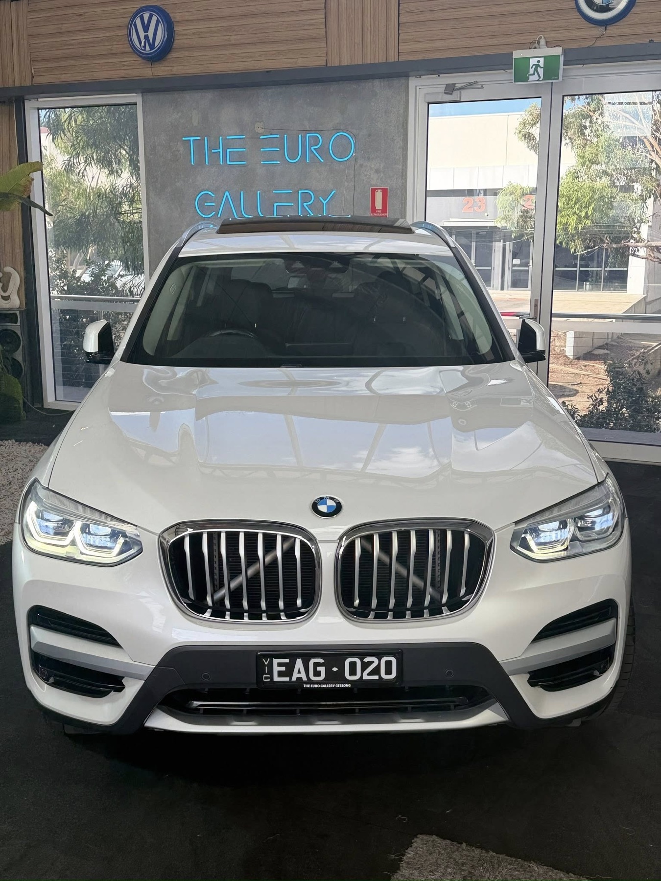 2019 BMW X3 sDrive20i in Metallic White — photo 2